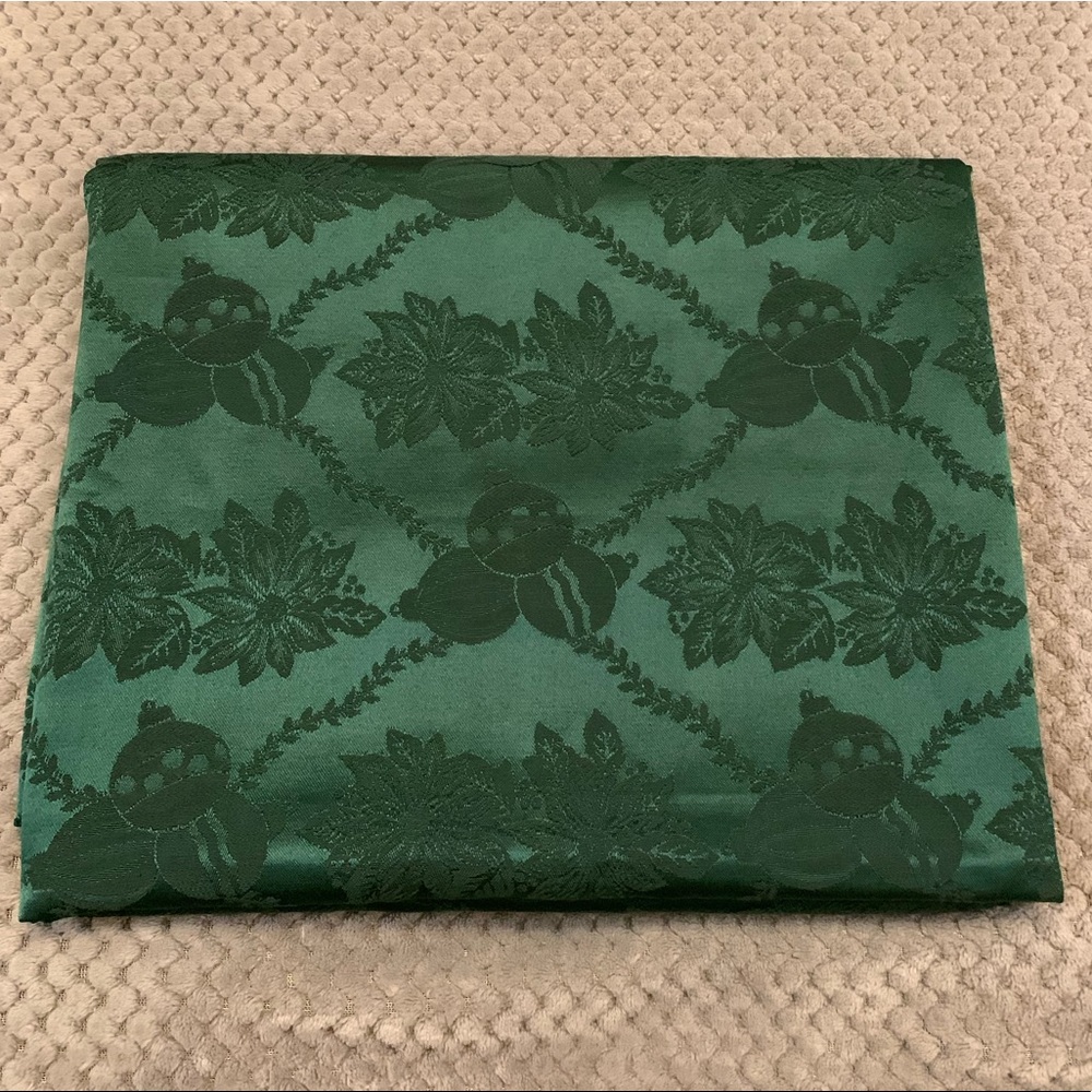 Table Cover - Winter Green
